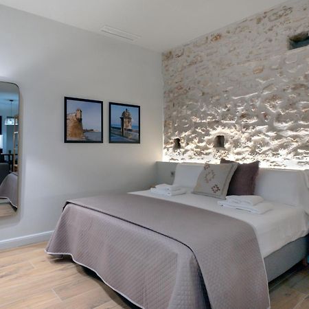 Villar Suites By Cadiz4Rentals ภายนอก รูปภาพ