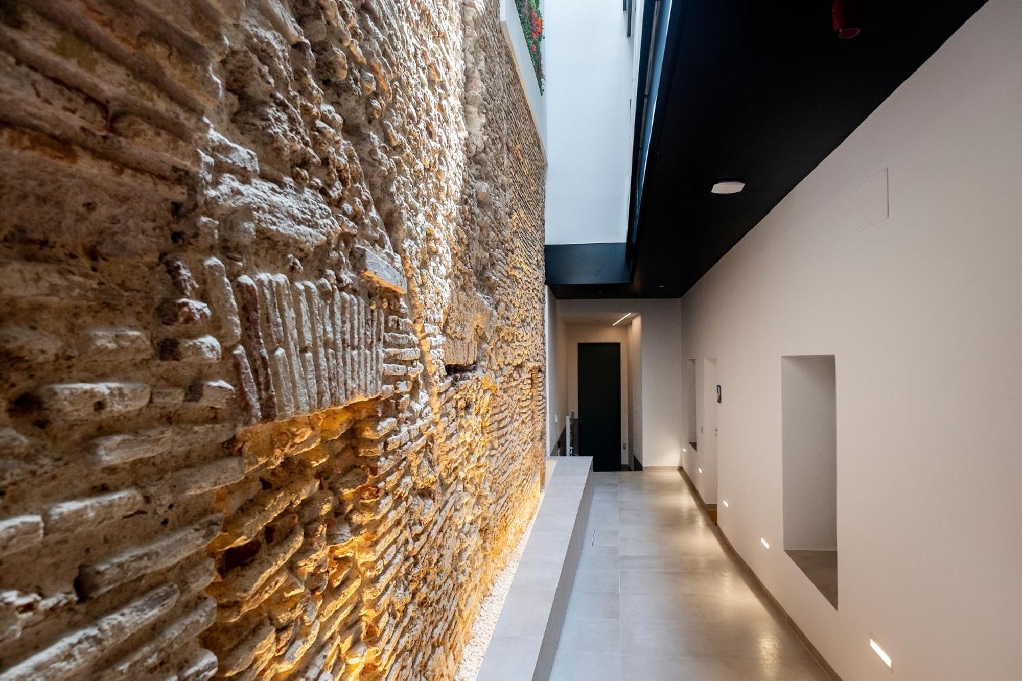Villar Suites By Cadiz4Rentals ภายนอก รูปภาพ