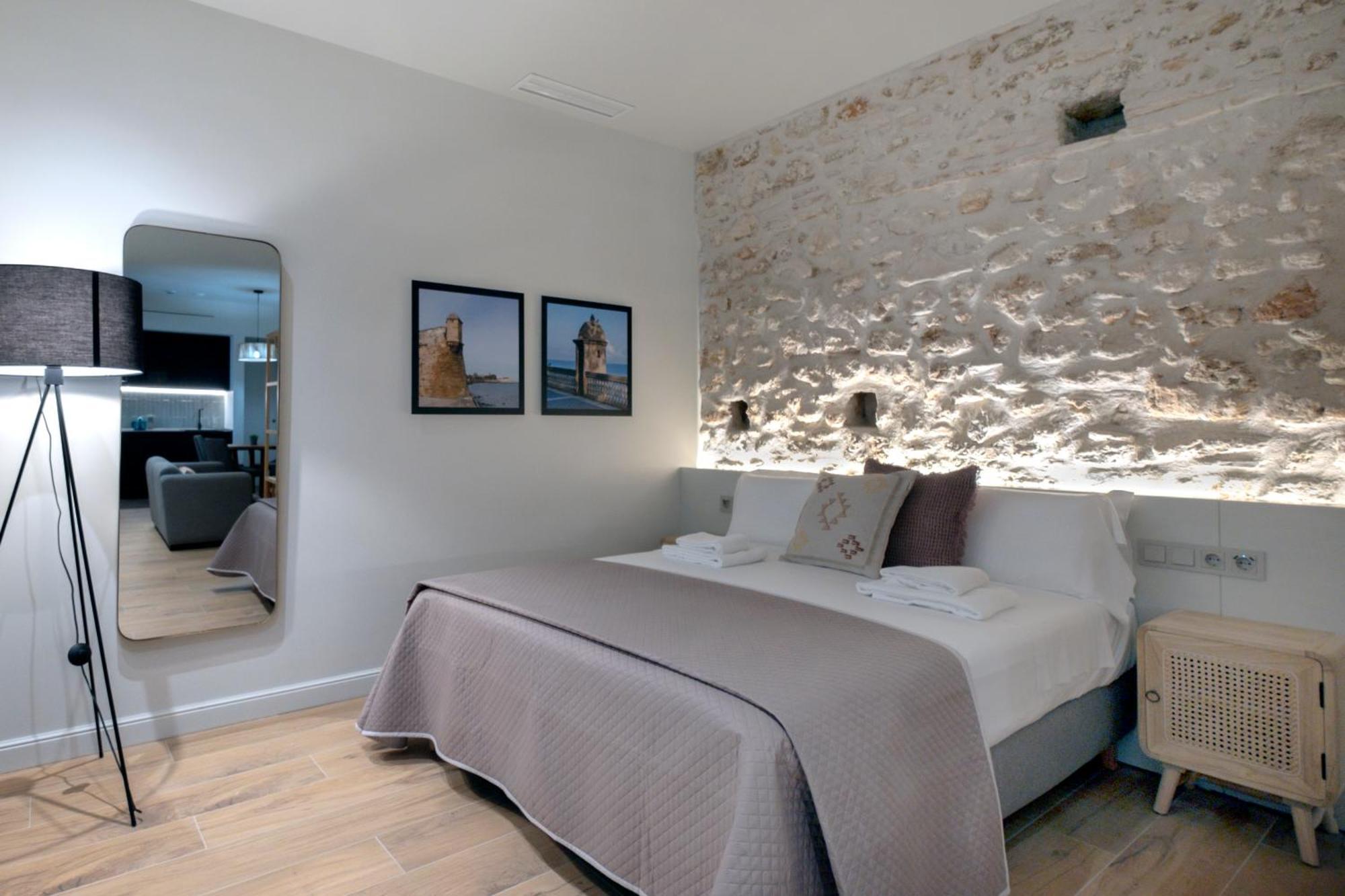 Villar Suites By Cadiz4Rentals ภายนอก รูปภาพ