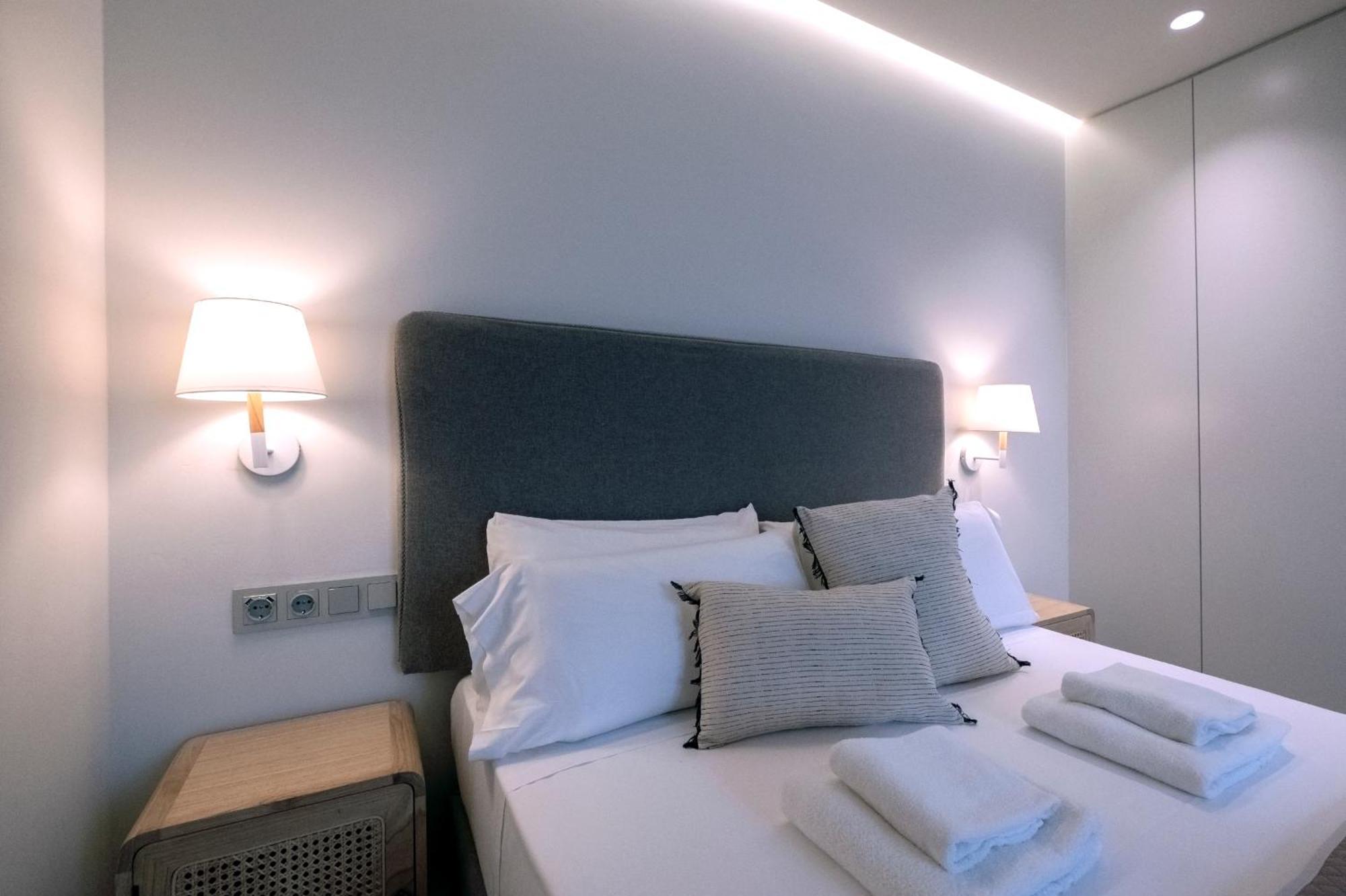 Villar Suites By Cadiz4Rentals ภายนอก รูปภาพ