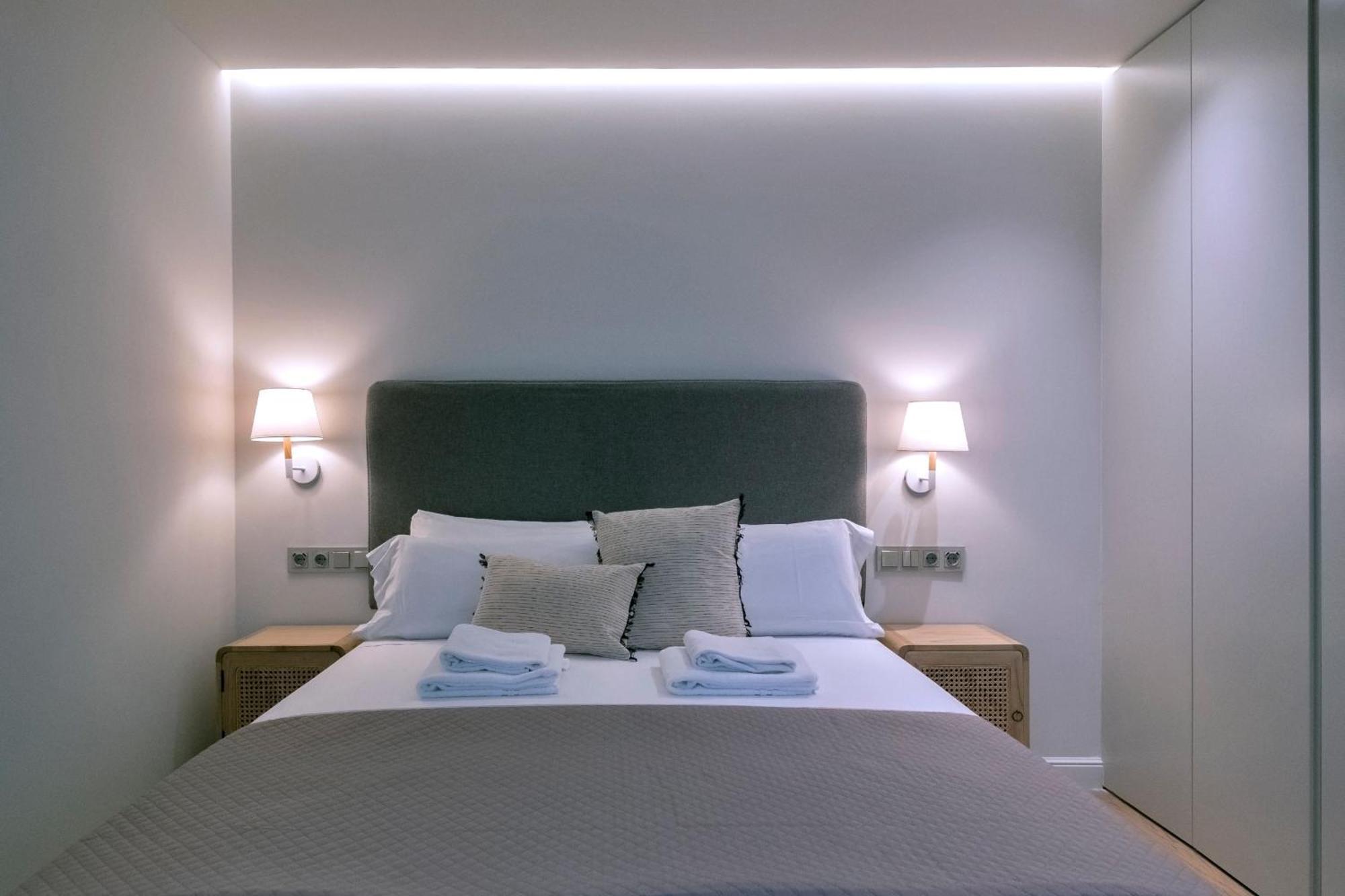 Villar Suites By Cadiz4Rentals ภายนอก รูปภาพ