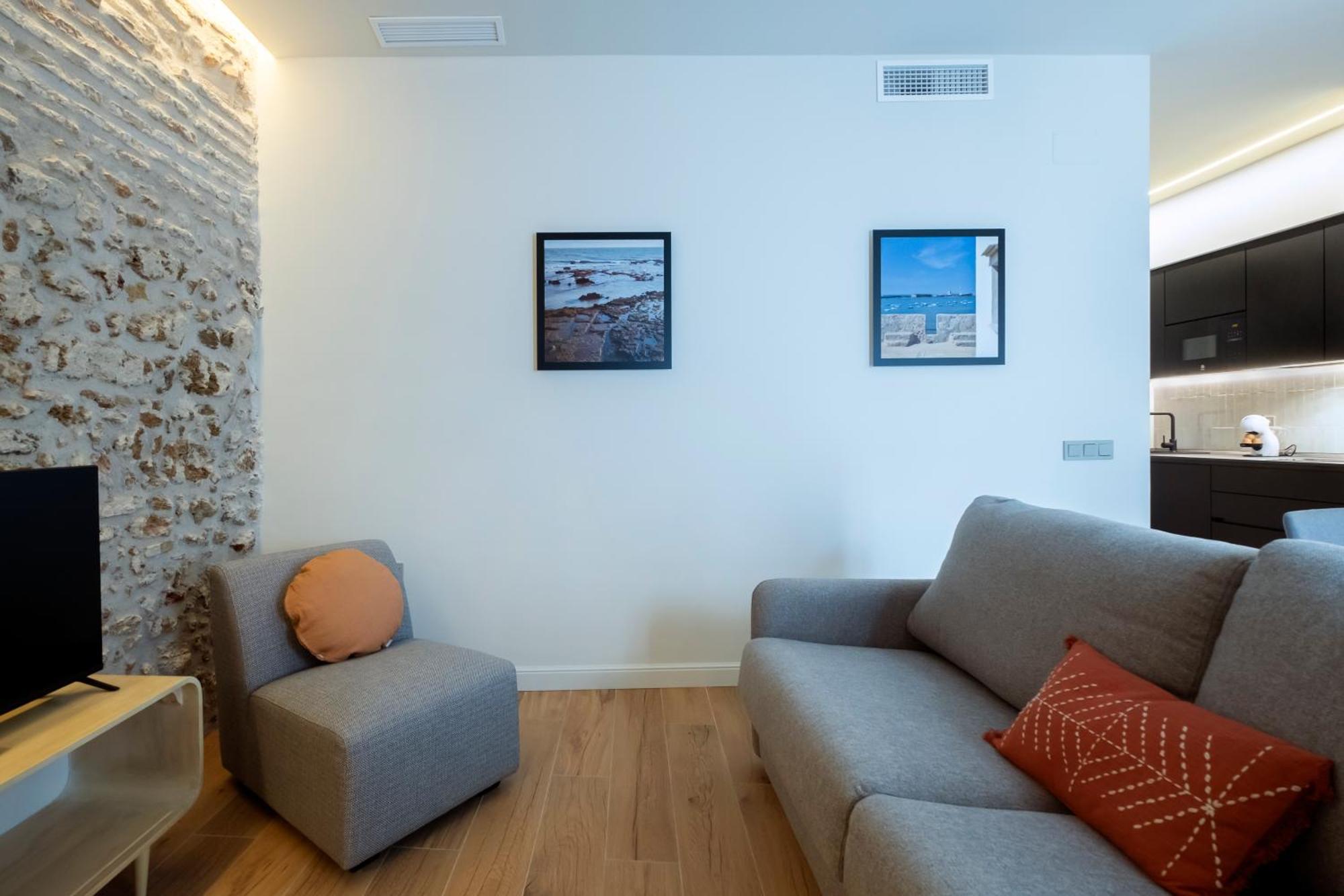 Villar Suites By Cadiz4Rentals ภายนอก รูปภาพ