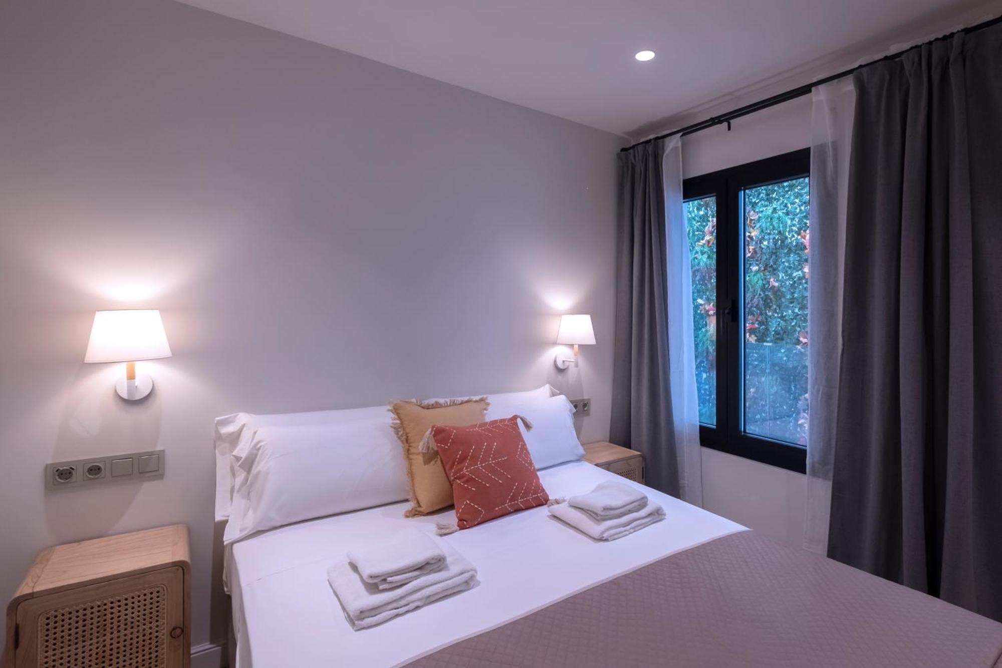 Villar Suites By Cadiz4Rentals ภายนอก รูปภาพ