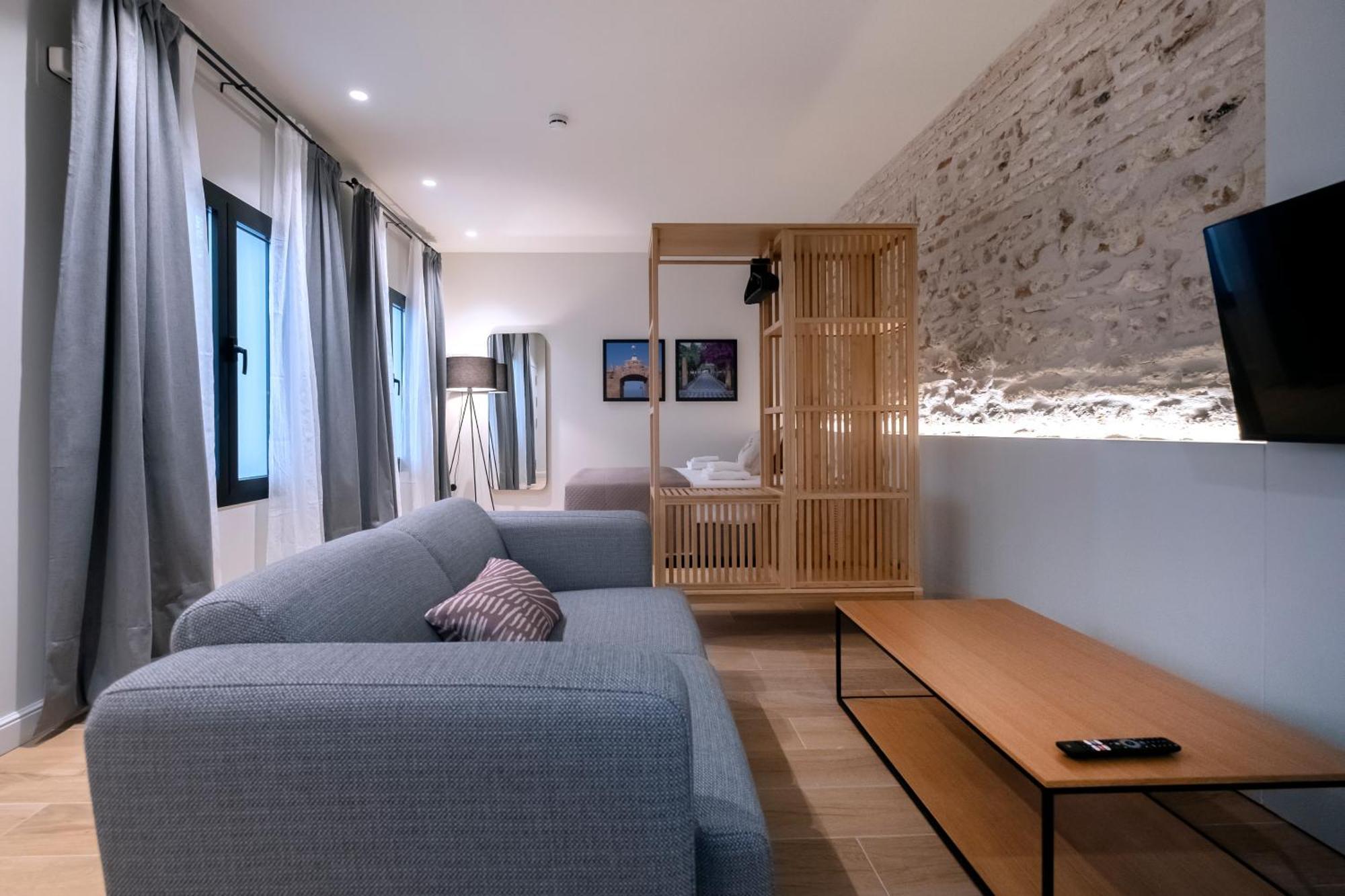Villar Suites By Cadiz4Rentals ภายนอก รูปภาพ