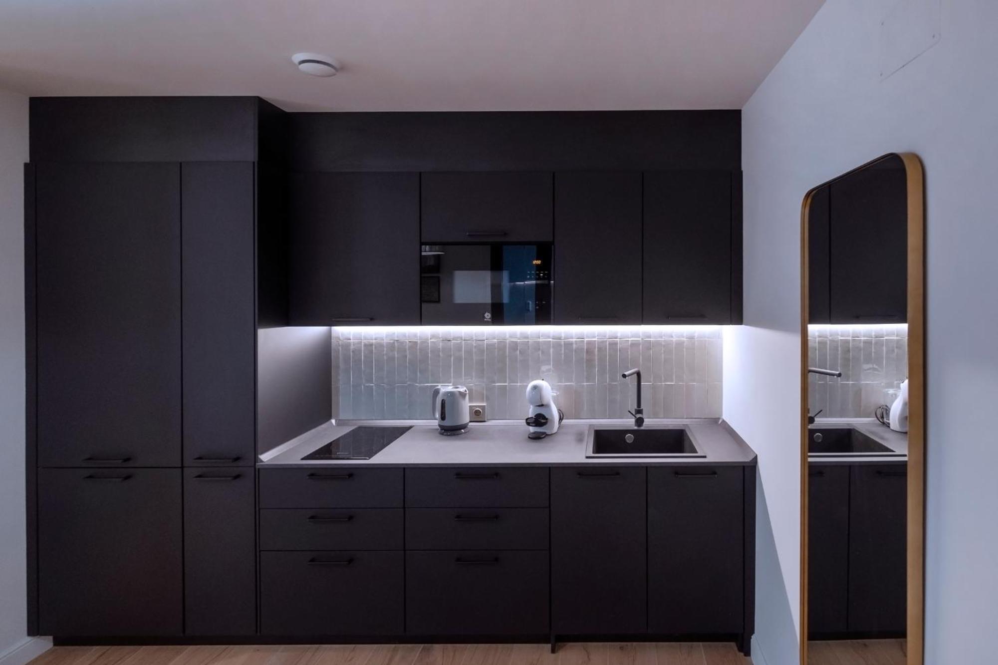 Villar Suites By Cadiz4Rentals ภายนอก รูปภาพ